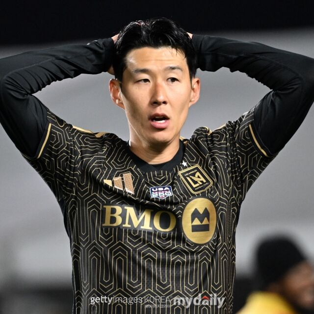 손흥민이 결장한 가운데 LA FC가 26일 알리안츠 필드에서 열린 미네소타 유나이티드와의 원정 경기에서 1-0으로 승리했다. 찬스를 놓친 뒤 아쉬워하고 있는 손흥민./게티이미지코리아