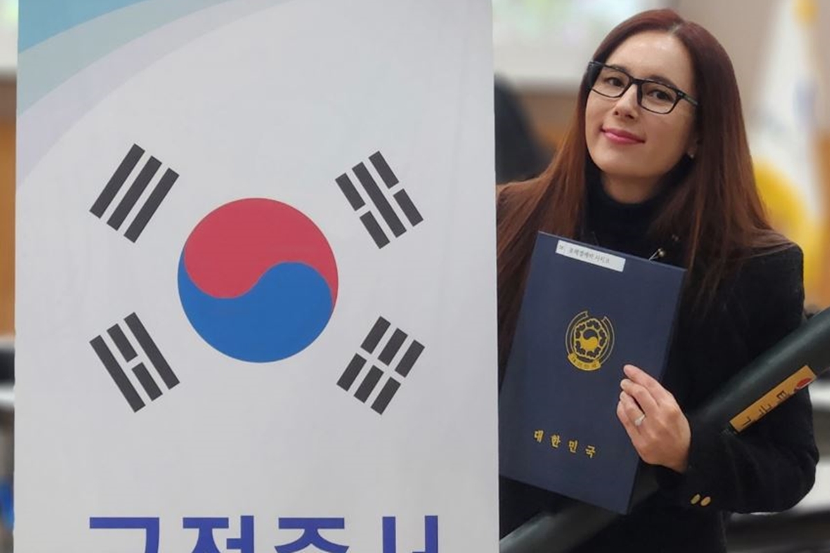 출처: 에바 포피엘 SNS