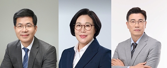 

<figure>” /><figcaption>
<figure></figcaption></figure>
<p>【아이뉴스24 イム・ジョンギュ 記者】 共に民主党（韓国）の平澤市長候補を選ぶ予備選の対戦図が3人の争いで確定した。</p>
<p>共に民主党京畿道党は9日、第9回全国同時地方選挙の候補者選出に向けた予備選の結果を発表し、本選に進む候補としてコン・ジェグァン前平澤市長、ソ・ヒョノク前京畿道議員、チェ・ウォンヨン前平澤副市長を確定した。</p>
<p>今回の予備選は8日から9日の2日間、権利党員による投票方式で行われ、得票上位3人が本選進出権を獲得した。</p>
<p>本選は13日から14日の2日間で実施され、党員投票50％と市民世論調査50％を合算して最終候補を選ぶ。</p>
<p>過半数を得た候補がいない場合は、上位2人を対象に19日から20日に決選投票が行われる予定だ。</p>
<p>コン・ジェグァン候補は民選6期の平澤市長を務めた行政出身で、現在は民主党の政策委員会副委員長と党代表の地方自治特別補佐を兼務している。</p>
<p>ソ・ヒョノク候補は平澤市議や第10・11代の京畿道議員を務め、現在は党代表の女性特別補佐として活動している。</p>
<p>チェ・ウォンヨン候補は京畿道平澤開発支援団長、平澤副市長、京畿経済自由区域庁長などを歴任し、現在は党代表の民生特別補佐を務めている。</p>
</div>
		</article>
		<!-- 기사뷰 뉴스 하단 AD -->
		<article class=