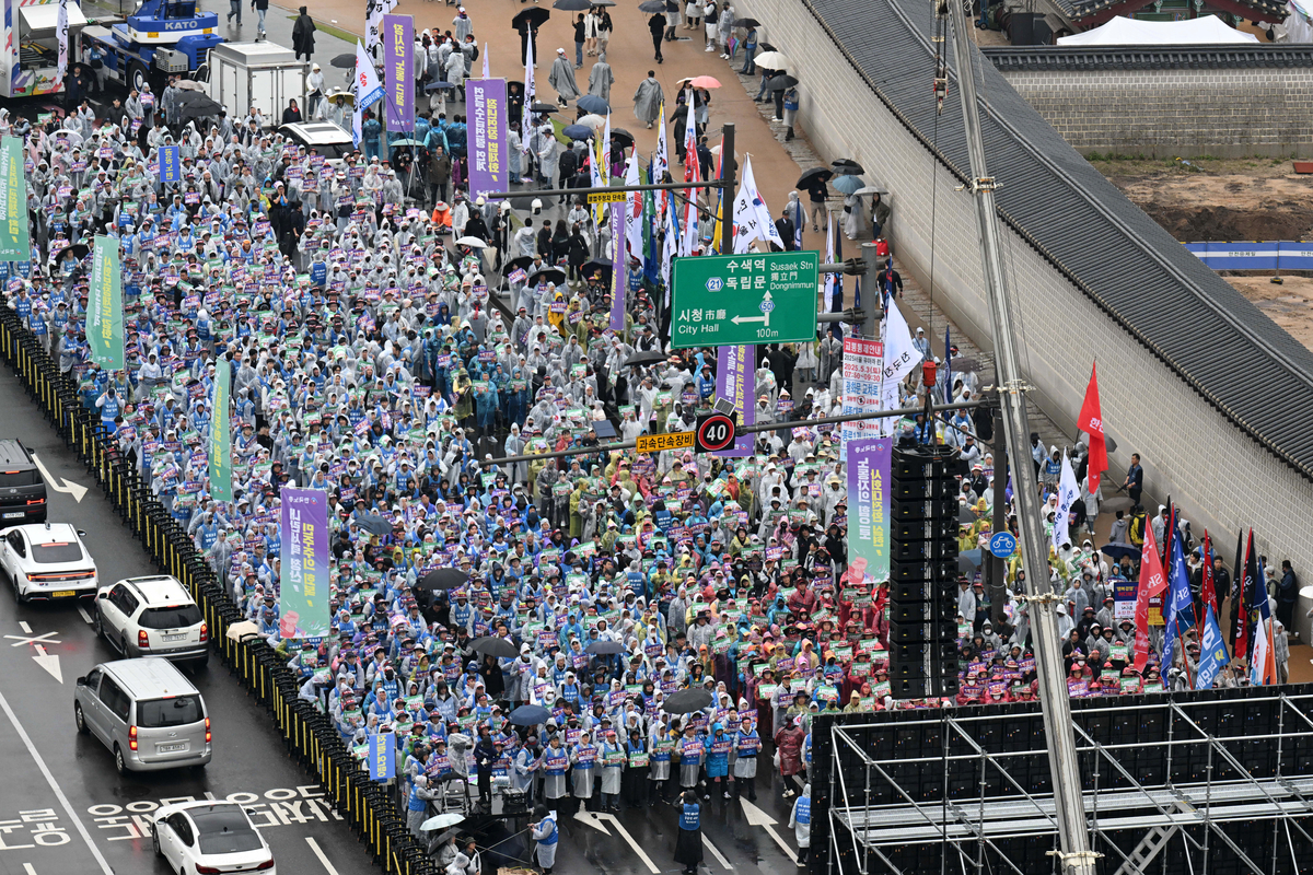 Korean Labor Union Faces Setback: Jeonnam Labor Board Rejects Subcontractor’s User Status Claim