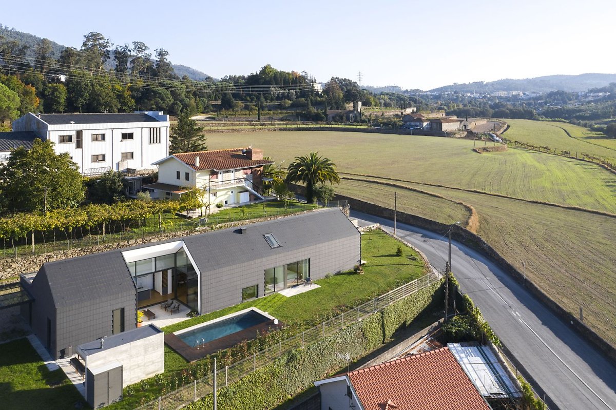 Hous3 ©Ivo Tavares Studio