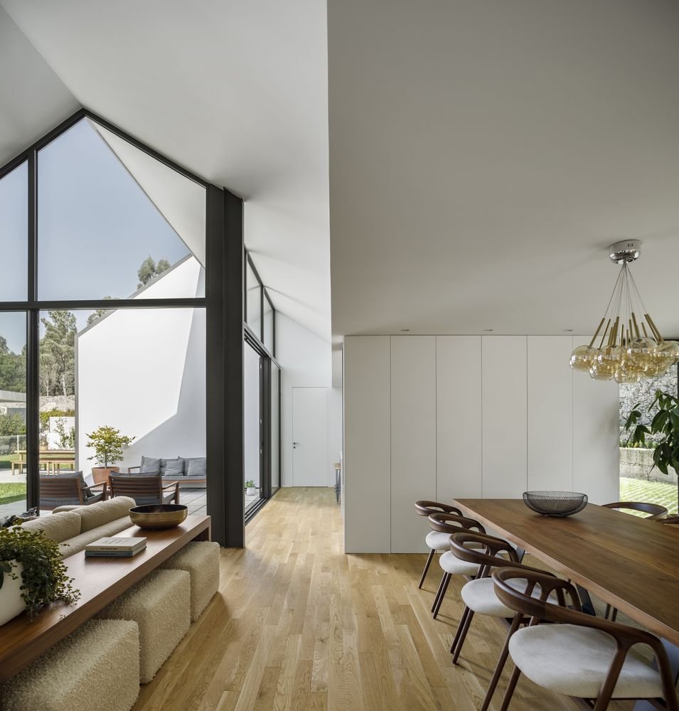 Hous3 ©Ivo Tavares Studio