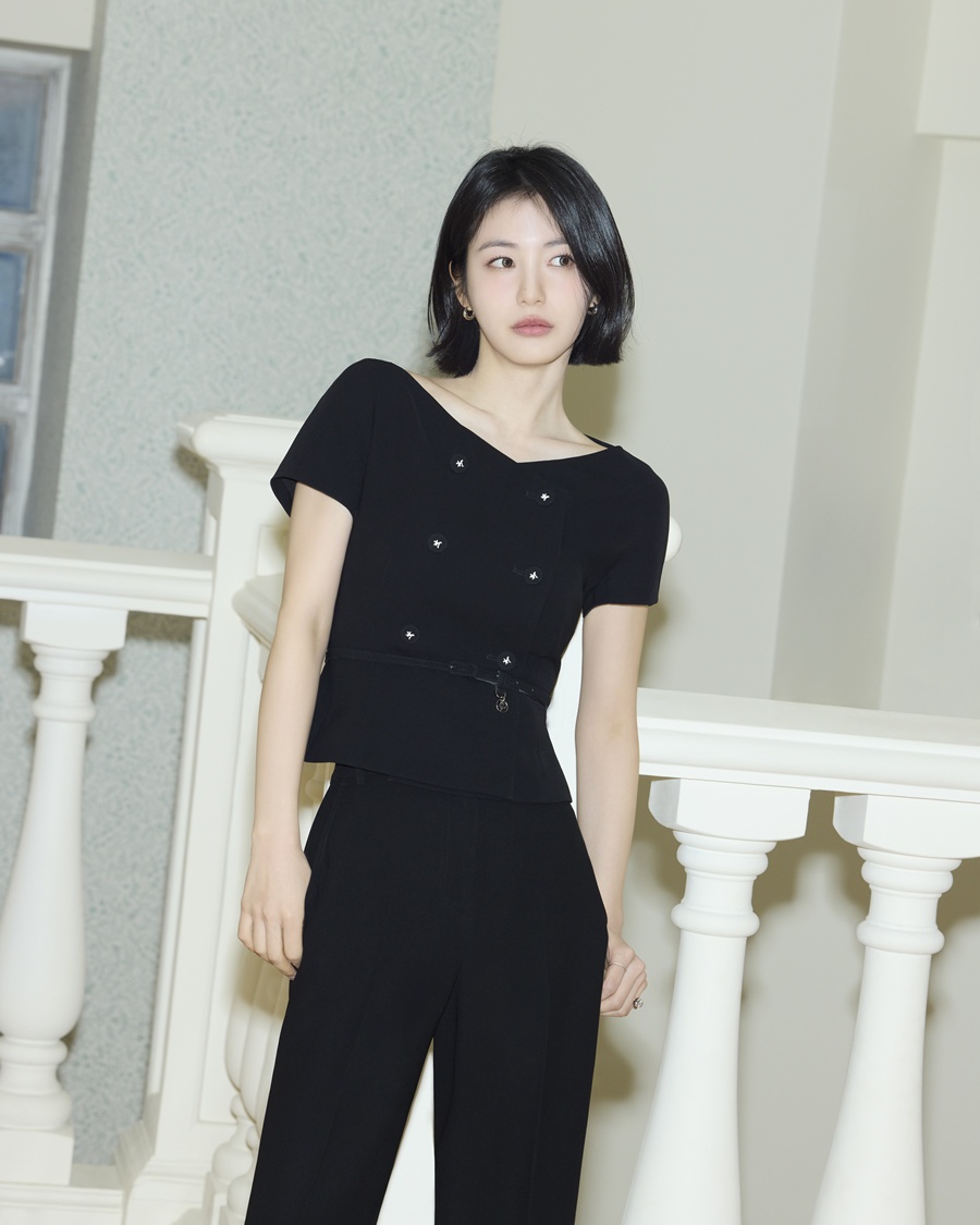 신예은이 '나에게 머무는 시간'…어느 여름의 하루 포착 [화보]