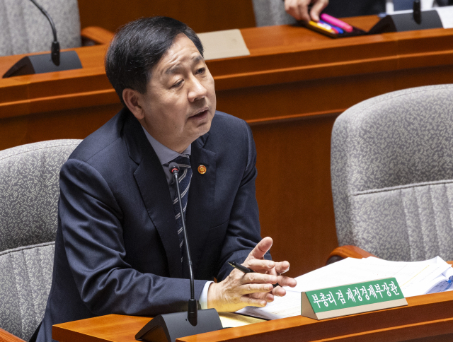 South Korea’s Strategy: 26 Ships Stuck in Hormuz Strait – What’s Next?