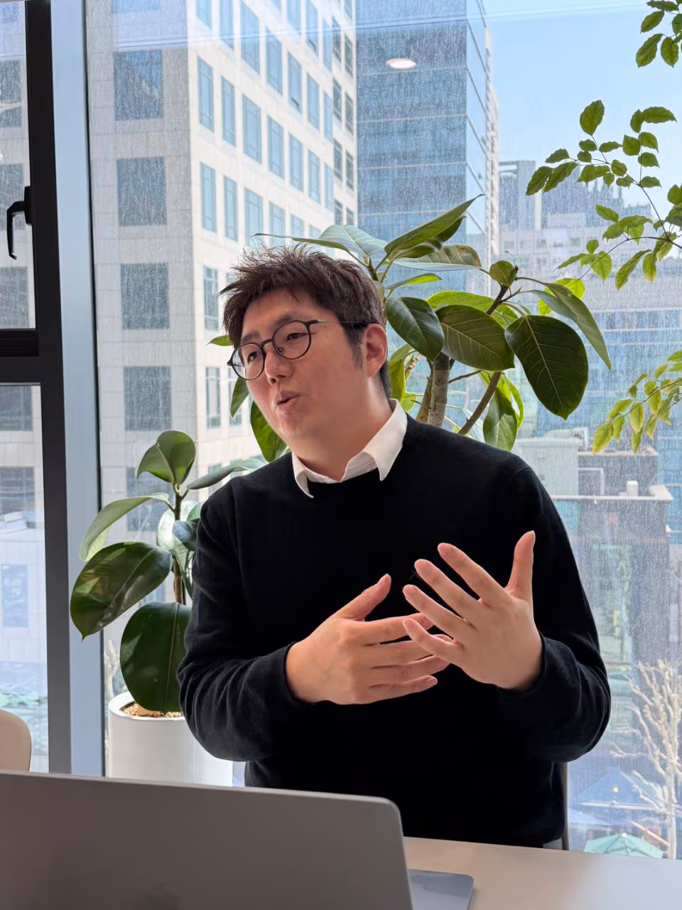 지난달 11일 서울 서초동 하이퍼엑셀 본사에서 만난 이진원 CTO가 회사의 청사진을 설명하고 있다./최효정 기자