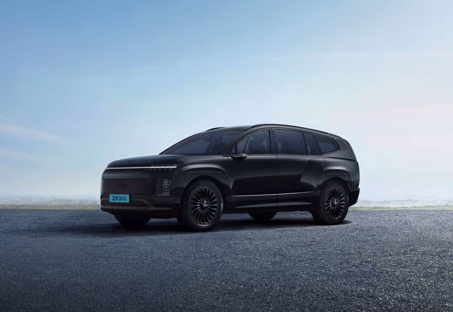 현대자동차가 전동화 대형 SUV 아이오닉 9의 연식 변경 모델인 ‘2027 아이오닉 9’을 5일 출시하고 본격적인 판매를 시작한다고 밝혔다. 사진은 2027 아이오닉 9 외장. /현대차 제공