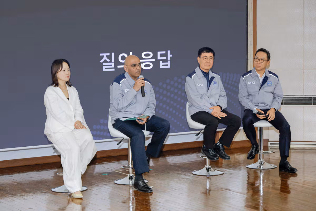 왼쪽부터 윤명옥 한국GM 최고마케팅책임자, 아시프 카트리 GM 해외사업부문 생산총괄 부사장, 이동우 한국GM 생산부문 부사장, 방선일 한국GM 구매부문 부사장