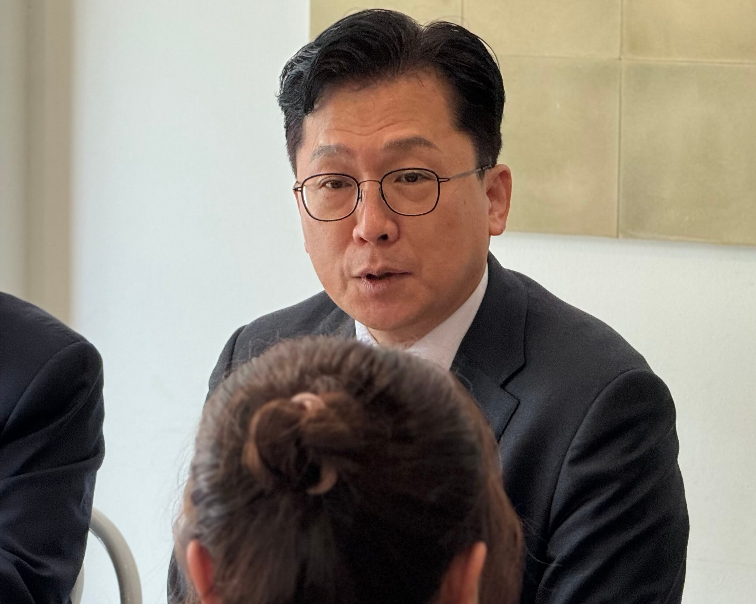 이병권 중소기업벤처부 제2차관이 21일 서울 영등포구 한 카페에서 열린 전국카페사장협동조합, 소상공인연합회와의 간담회에서 발언하고 있다./박수현 기자