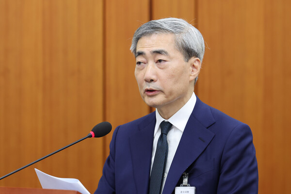 신현송 한국은행 총재 후보자가 15일 서울 여의도 국회 재정경제기획위원회에서 열린 인사청문회에서 발언하고 있다. / 뉴스1