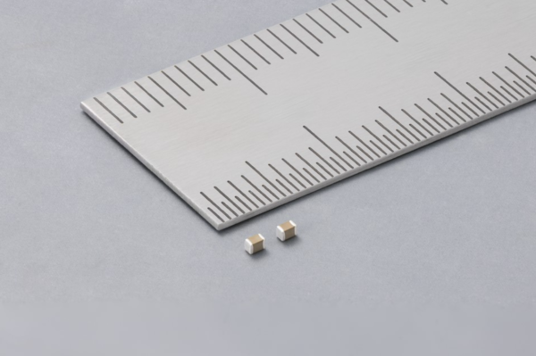 무라타제작소가 출시한 1005M 사이즈(1.0×0.5mm) MLCC [사진: 무라타제작소]