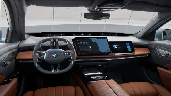 BMW가 7시리즈에 노이에 클라세 아키텍처를 적용했다. [사진: BMW]