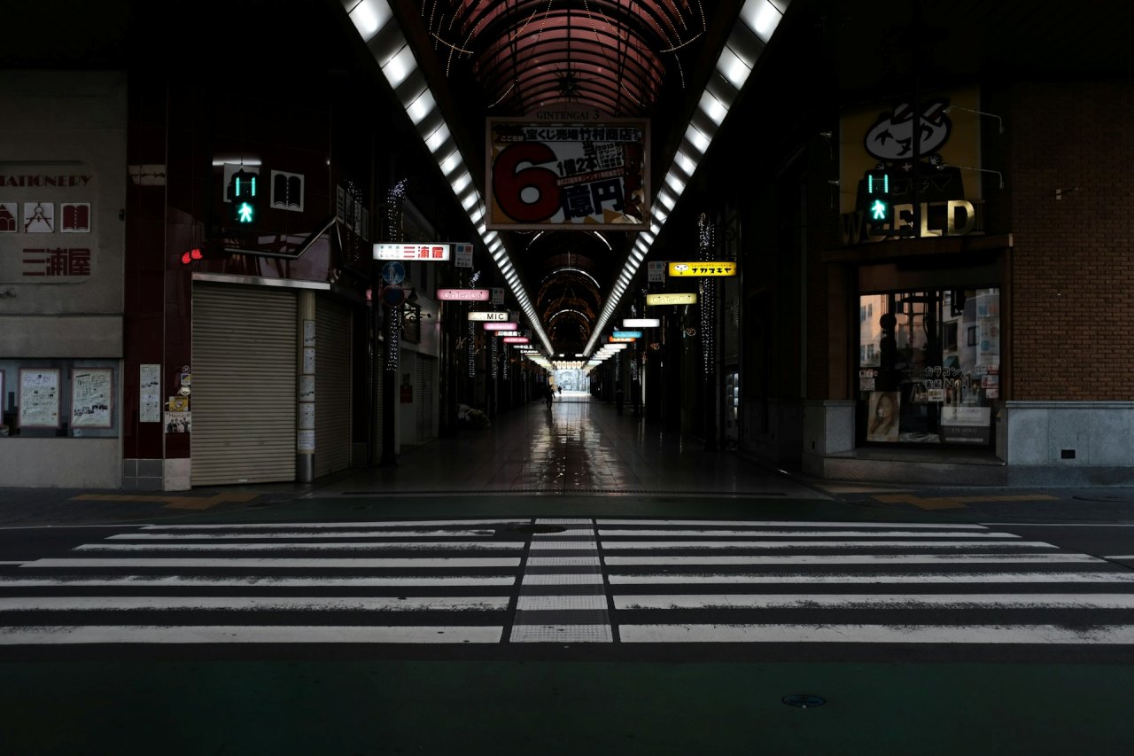 도미밥을 맛볼 수 있는 오카이도 상점가 / 사진=unsplash@MAK