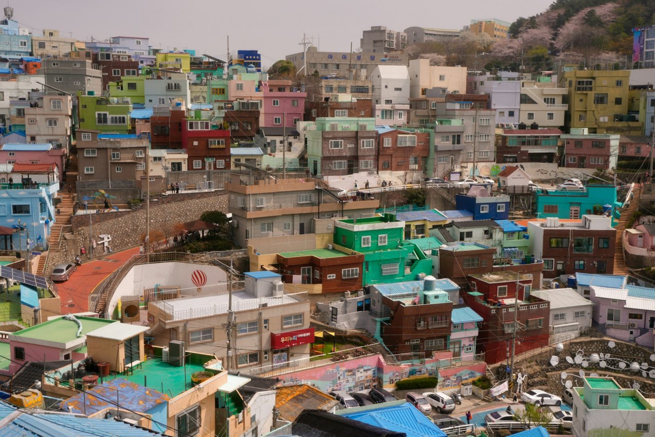 제2의 도시 부산으로 여행 떠나기 / 사진=unsplash@Laszlo Oveges