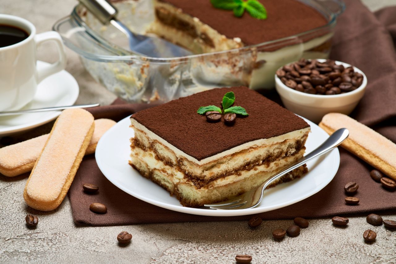 &nbsp;   The queen of desserts / Designed by Freepik