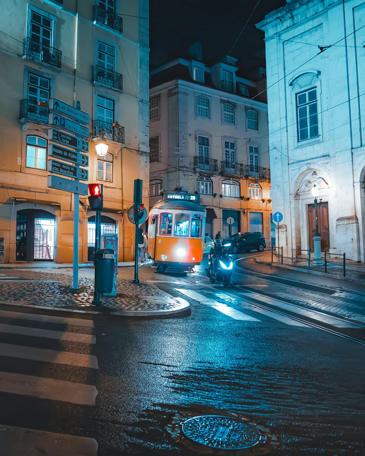 남유럽 특유의 휴양 분위기 / 사진=unsplash@Michael Hunter