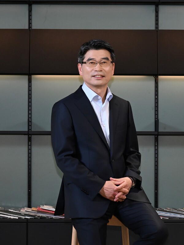 기아 송호성 사장이 장애인 고용 촉진 공로로 고용노동부 장관 표창을 수상했다. 사진 제공=기아.