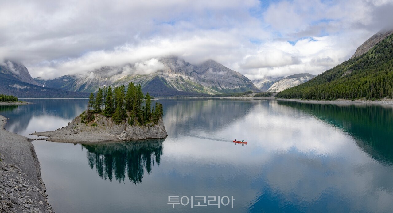 어퍼 카나나스키스 호수 ⓒ Travel Alberta  C B Advertising /사진-캐나다관광청