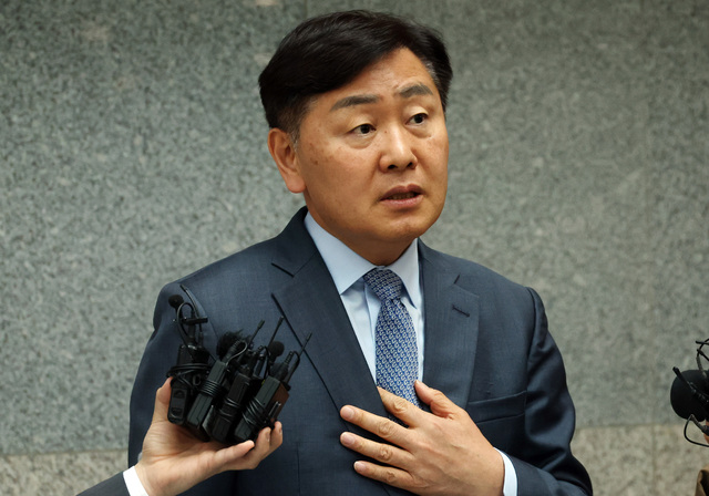 Kim Kwan-young’s Cash Scandal: What Does His Expulsion Mean for the Jeonbuk Governorship Race?