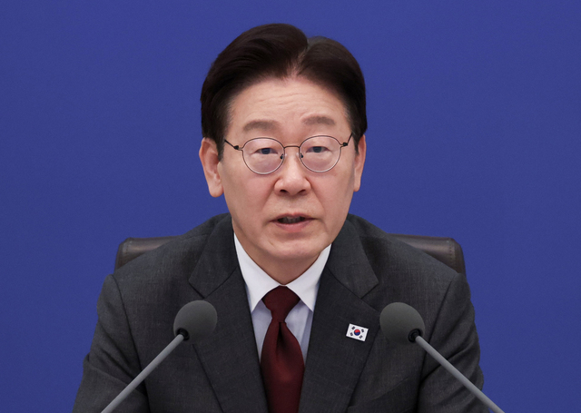 President Lee Jae-myung’s Emergency Measures: What You Need to Know About Trash Bag Supply and Economic Recovery