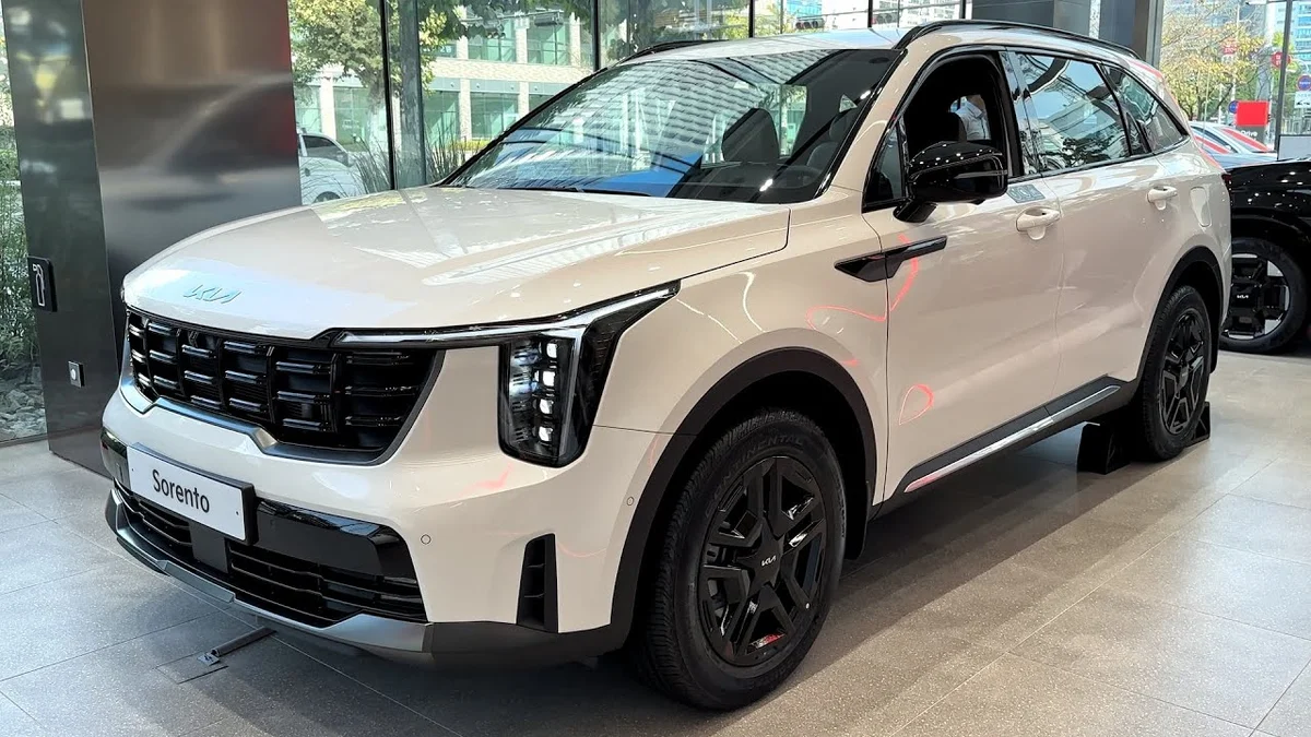 “쏘렌토는 3개월 인데…” 지금 계약해도 출고 3년 걸린다는 수요 폭발한 인기 SUV