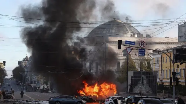 우크라이나 전쟁: 키이우 등에 미사일 공격…최소 14명 사망 - BBC News 코리아