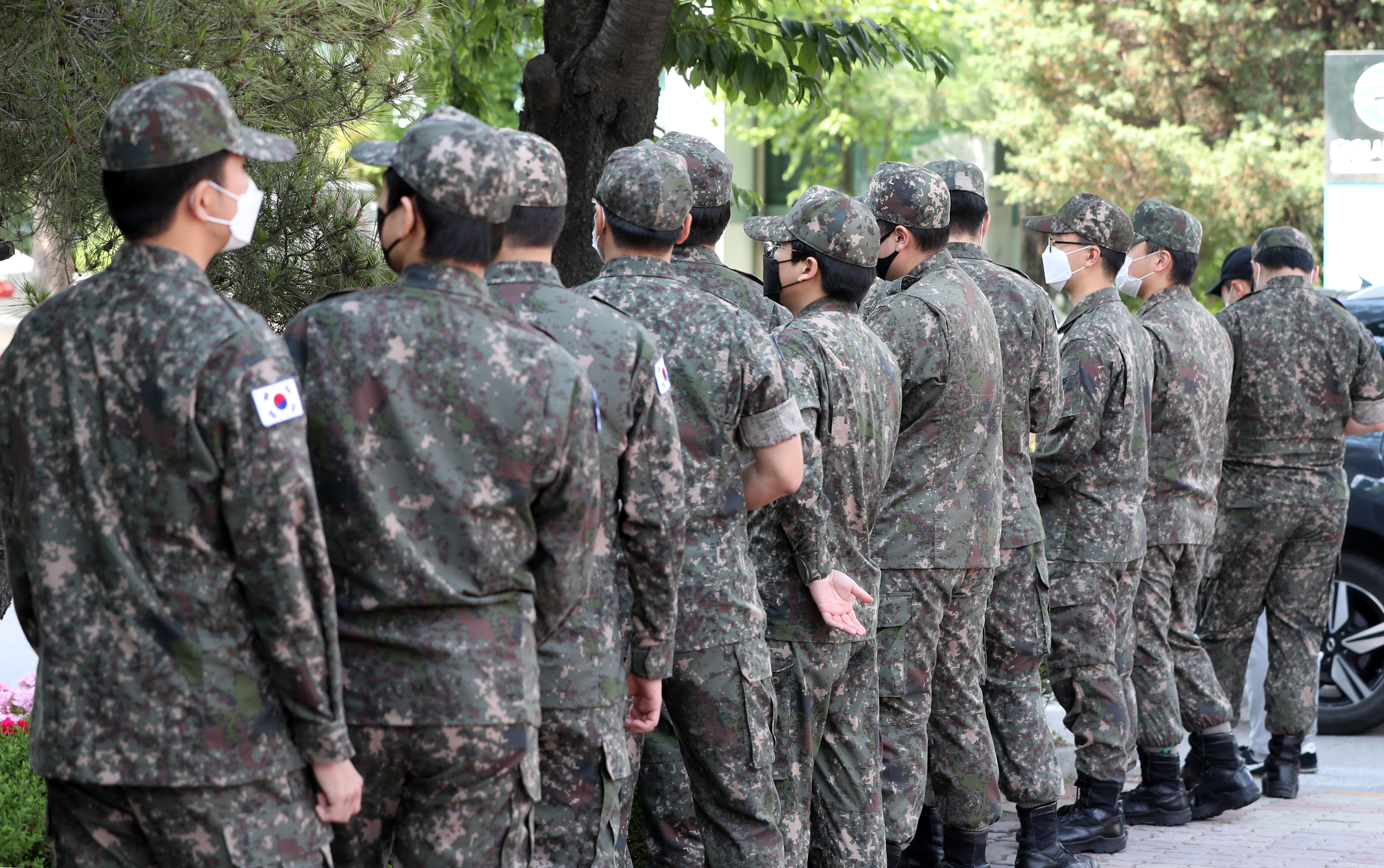 논산훈련소 훈련병 37명, 무더기 확진… 군 '비상'