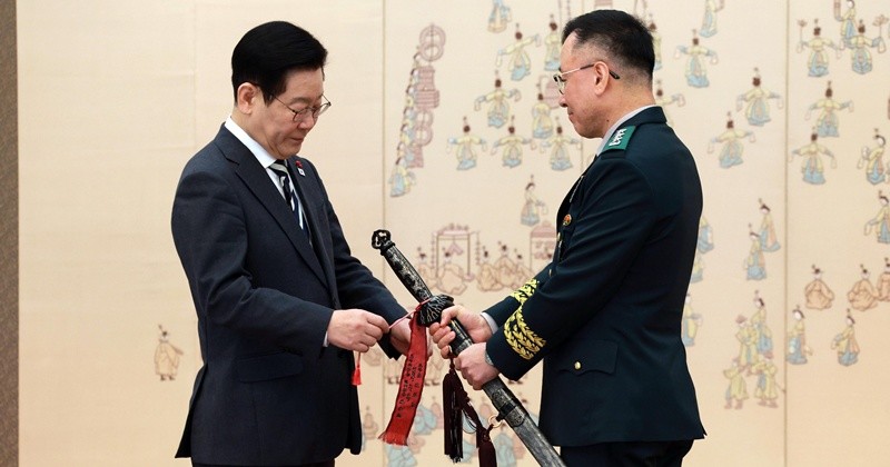 파격...별 2개였는데 단 5개월 만에 '별 2개'를 더 단 육군 | 위키트리