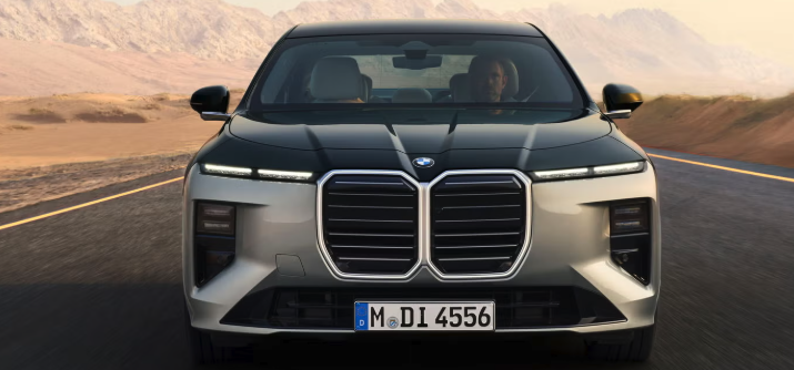 드디어 공개 BMW 7시리즈 부분 변경 모델 출시는 7월부터?
