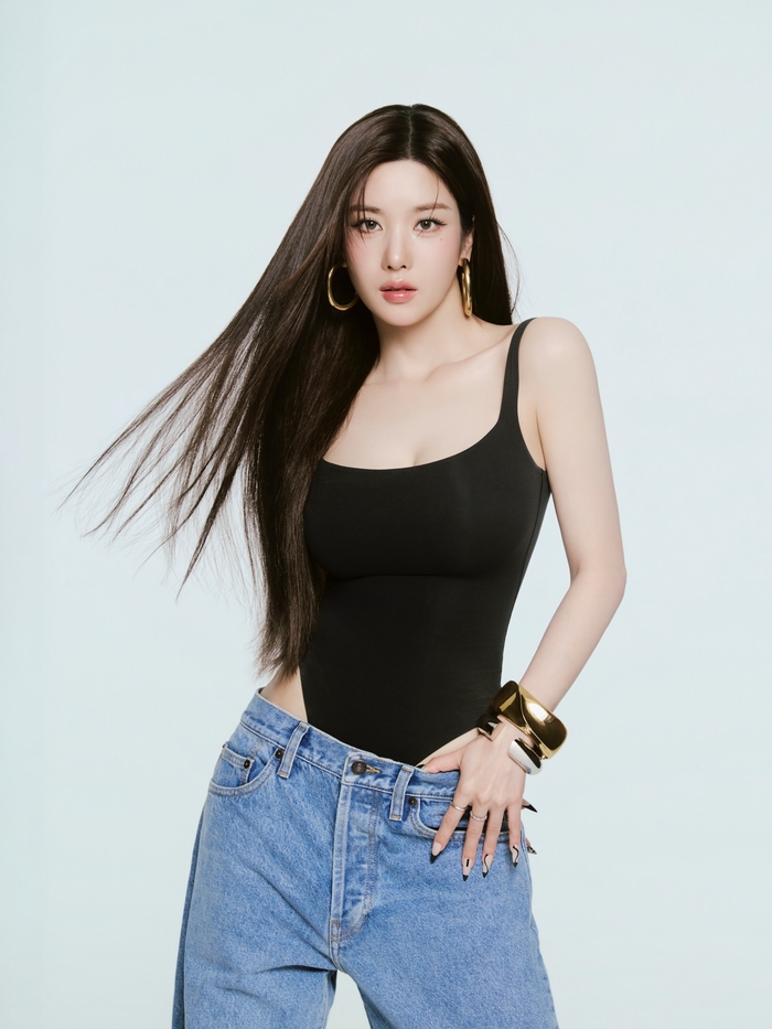 권은비 SNS.