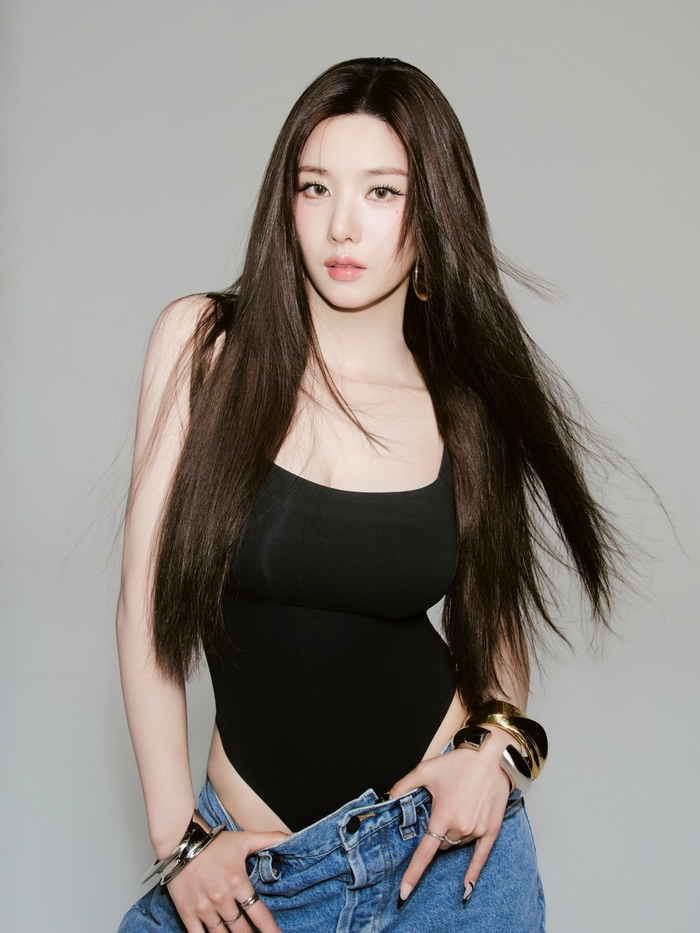 권은비 SNS.