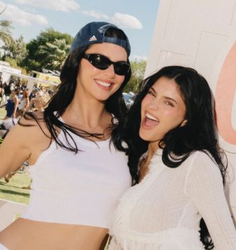 Kylie and Kendall Jenner at Coachella / Credit: X