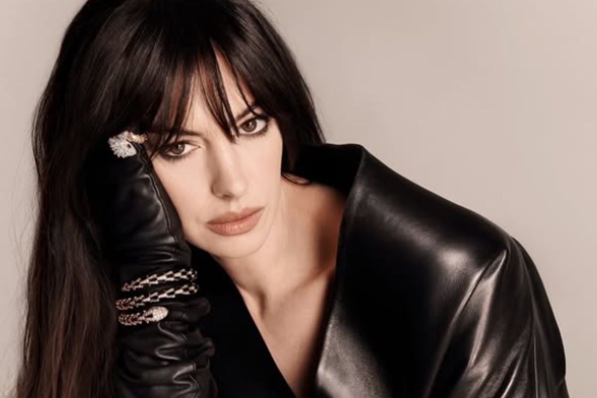 Anne Hathaway for \'Vogue Australia\' / Credit: Instagram