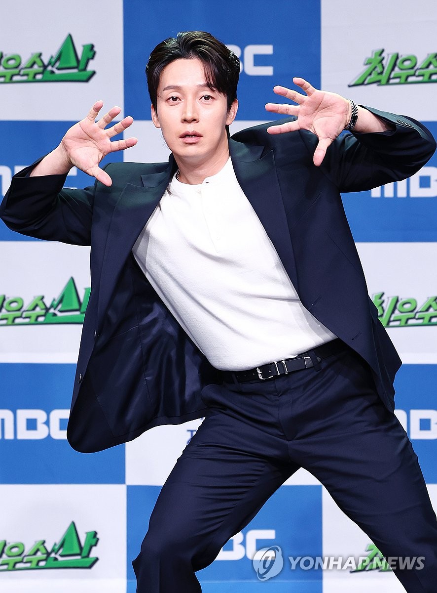 '예능 대세' 허경환, 28일 오후 MBC 골든마우스홀에서 열린 MBC 새 예능프로그램 '최우수산' 제작발표회에서 포즈
