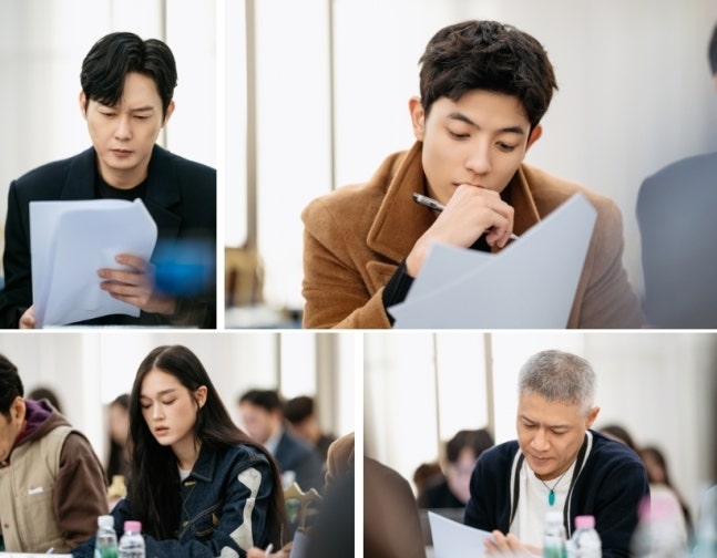 가족계획2 대본리딩 현장의 출연진 [쿠팡플레이]