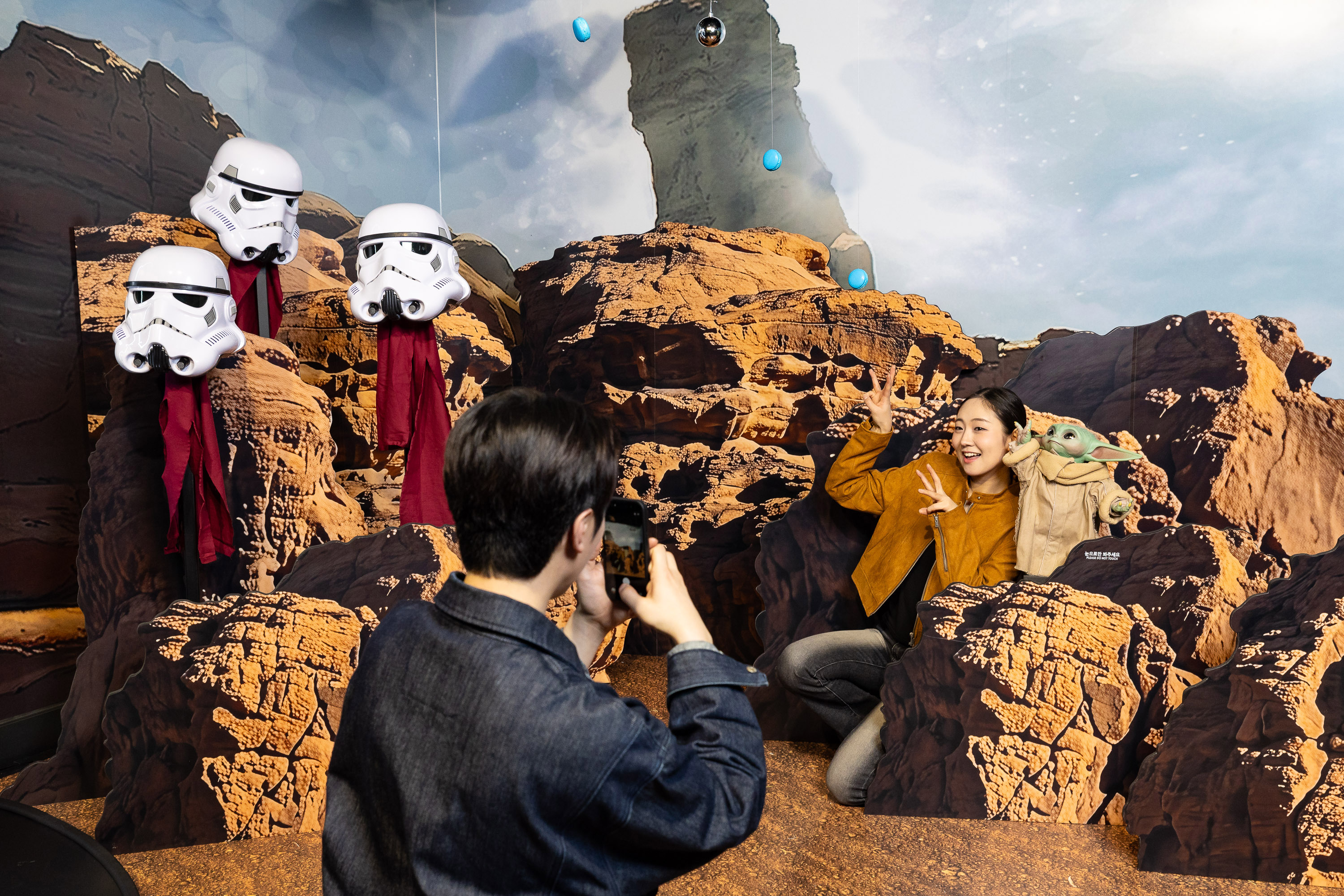 스타워즈 테마의 체험형 공간 'STAR WARS : ABOVE THE GALAXY' [롯데월드 제공. 재판매 및 DB 금지]