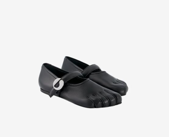 引用：Coperni