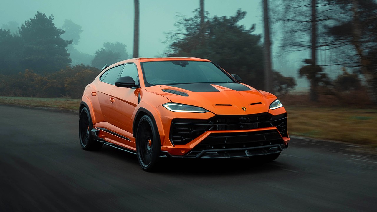 2026 어반 오토모티브 우루스 SE 와이드트랙 전면 주행사진 / 사진=어반 오토모티브