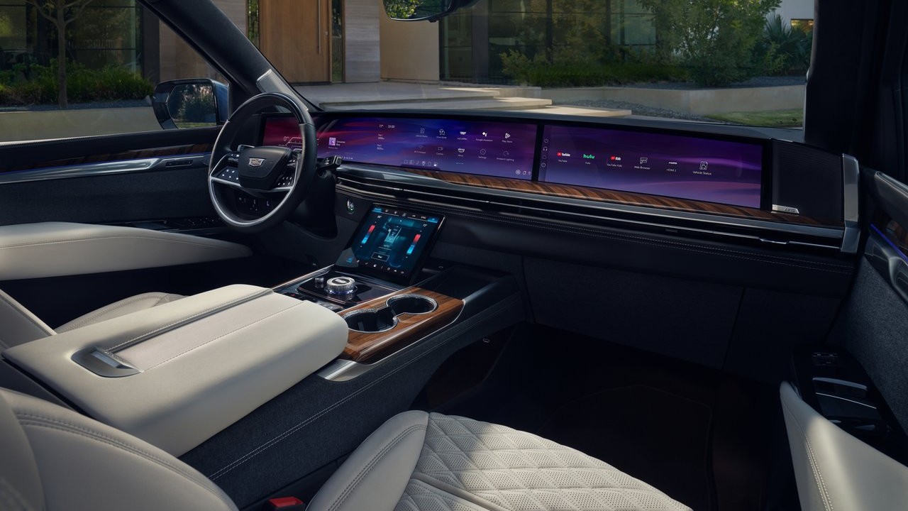 캐딜락 에스컬레이드 인테리어 / 사진=캐딜락