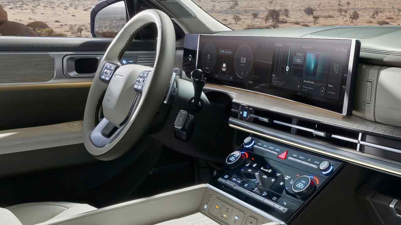 현대 싼타페 현행 모델 실내 / 사진=현대