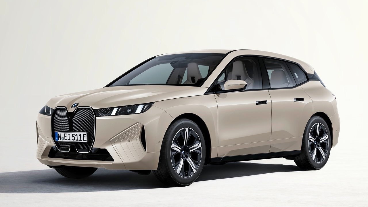 BMW iX 전측면부 / 사진=BMW