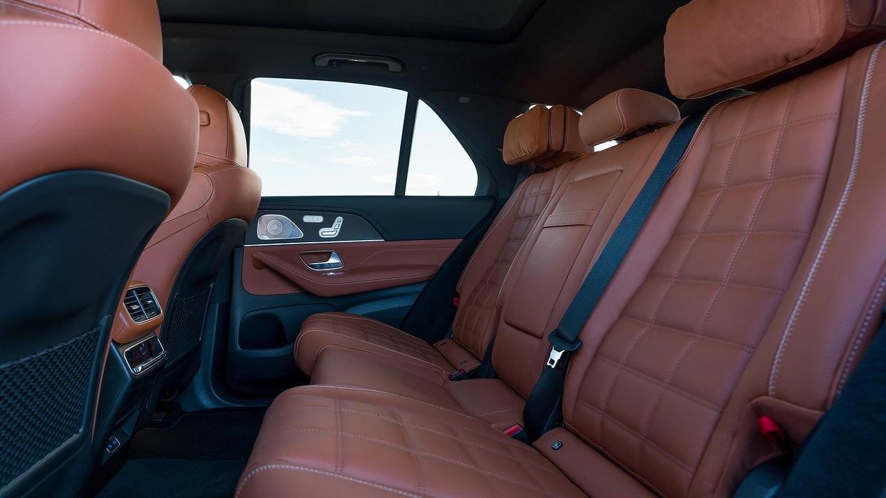 2027 메르세데스-벤츠 GLE 2열 인테리어 / 사진=메르세데스-벤츠