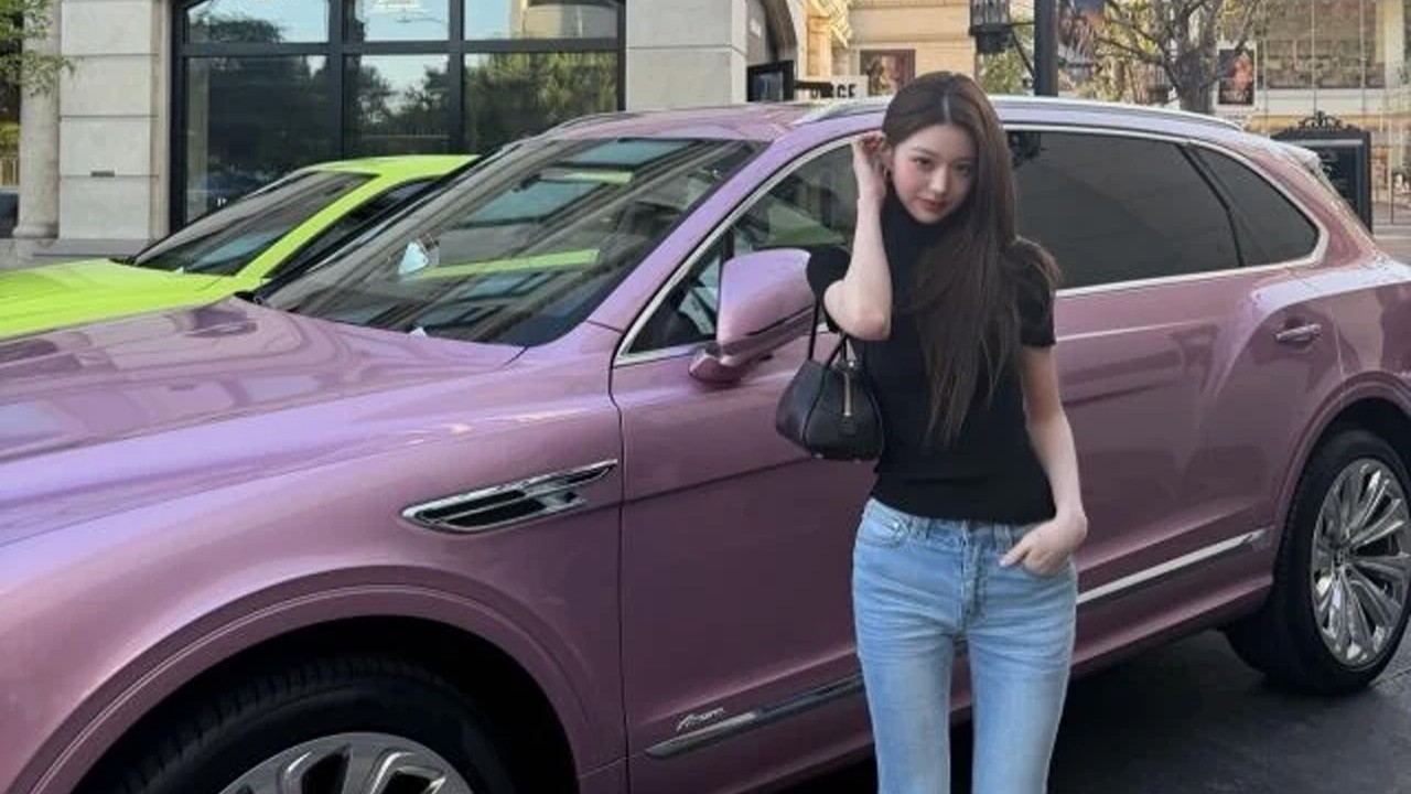 벤틀리 벤테이가 아주르와 장원영 / 사진=장원영 인스타그램