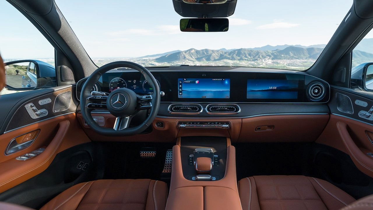 2027 메르세데스-벤츠 GLE 센터페시아 / 사진=메르세데스-벤츠