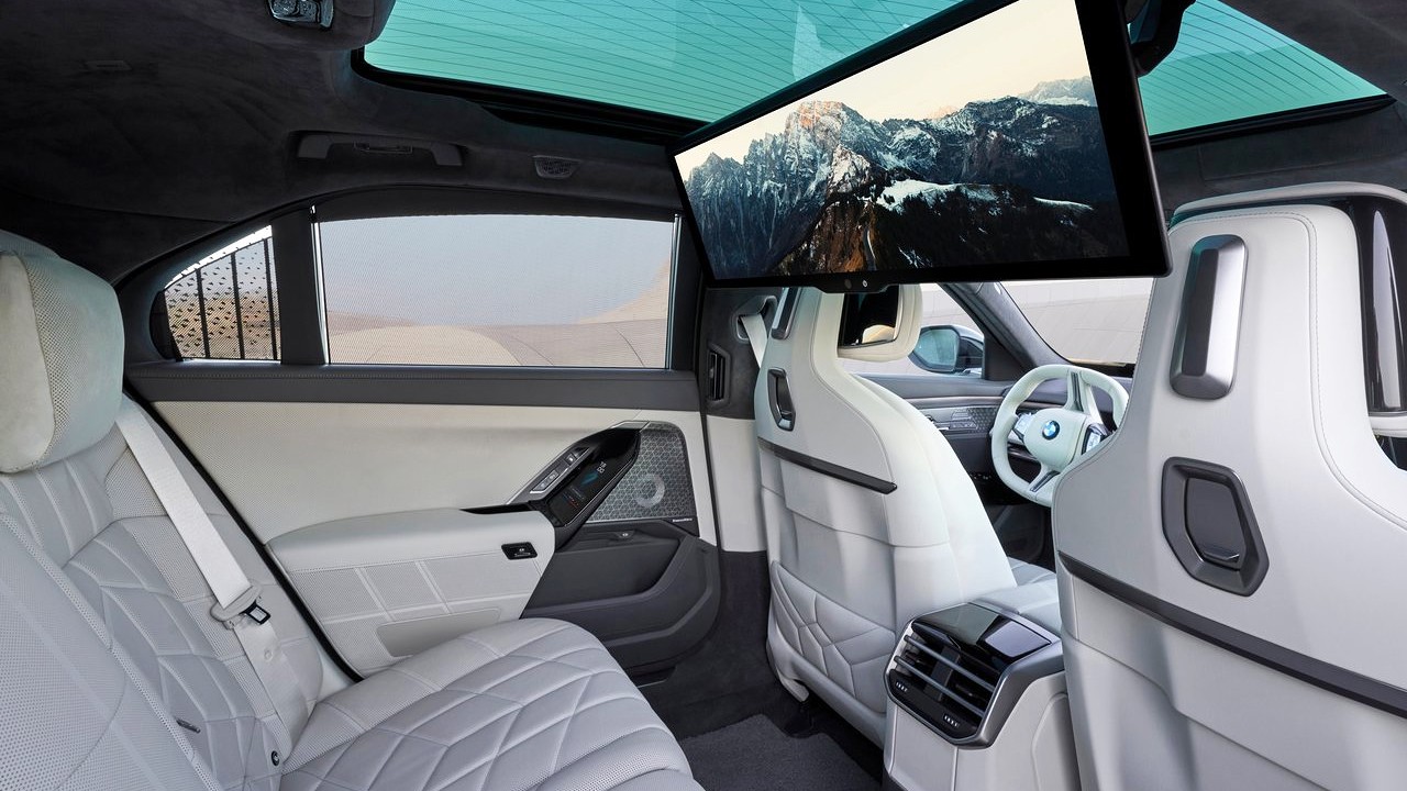2027 BMW 7시리즈 2열 실내 / 사진=BMW