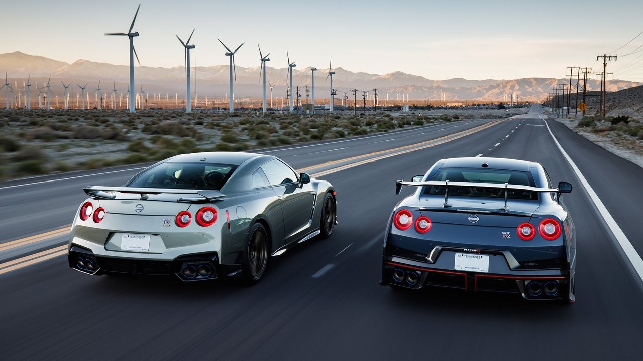 2024 닛산 GTR 과 GTR 니스모 / 사진=닛산