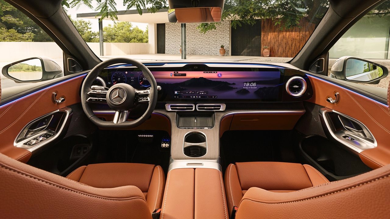 2026 메르세데스-벤츠 GLC EV 센터페시아 / 사진=메르세데스-벤츠