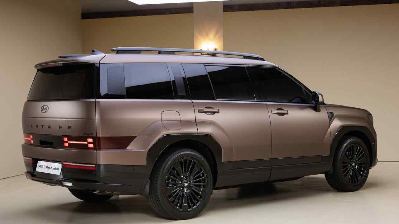 현대 싼타페 현행 모델 후면부 / 사진=현대