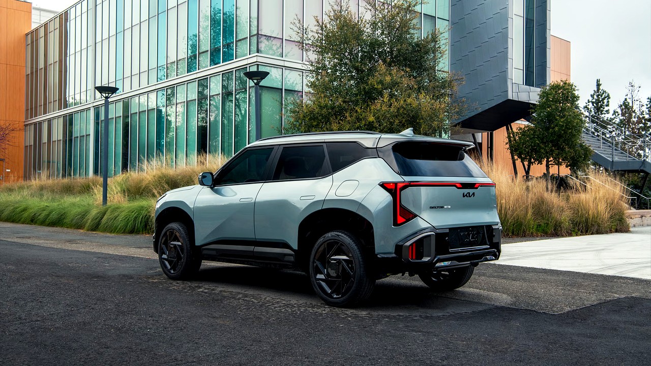 2026 기아 셀토스 북미사양 후측면 쿼터 뷰 / 사진=기아