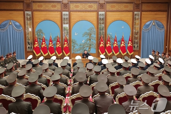 North Korean leader Kim Jong Un convened a meeting of brigade and division commanders across the military on May 17 and said the “historic mission” of building the North Korean military into the world’s strongest force rests with those commanders, according to the ruling party newspaper Rodong Sinmun on May 18. [For use only in the Republic of Korea. Redistribution prohibited.] / Courtesy of News1
