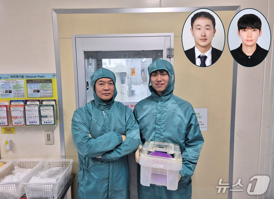 From left to right: Professor Choi Yang-kyu, Ph.D. candidate Yoon Seong-yoon, Professor Kim Sang-hyun, and Dr. Kim Jun-pyo of the School of Electrical and Electronic Engineering at the Korea Advanced Institute of Science and Technology (KAIST) (Provided by KAIST) / News1